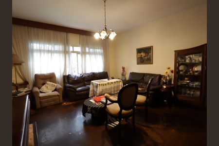 Casa à venda com 177m², 3 quartos e 4 vagasSala