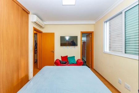 Apartamento à venda com 180m², 3 quartos e 2 vagasSuíte