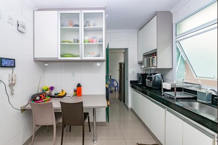 Apartamento à venda com 180m², 3 quartos e 2 vagasCozinha
