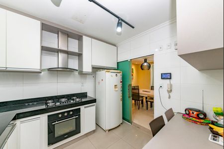 Apartamento à venda com 180m², 3 quartos e 2 vagasCozinha
