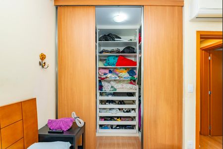 Apartamento à venda com 180m², 3 quartos e 2 vagasCloset da suíte
