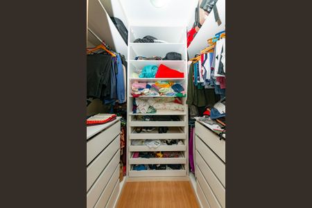 Apartamento à venda com 180m², 3 quartos e 2 vagasCloset da suíte