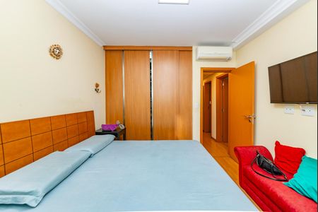 Apartamento à venda com 180m², 3 quartos e 2 vagasSuíte