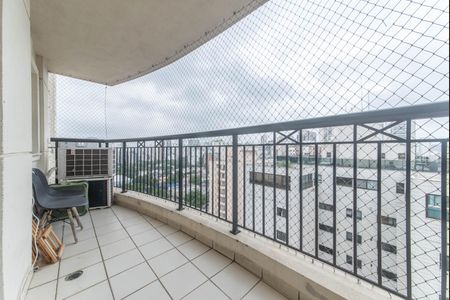Apartamento para alugar com 74m², 2 quartos e 1 vagaVaranda