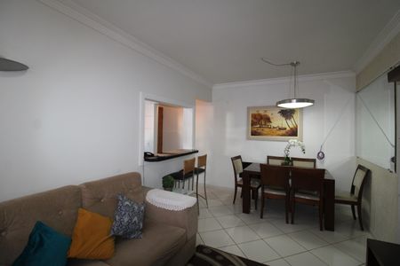 Apartamento à venda com 64m², 2 quartos e 1 vagaSala