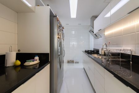 Apartamento à venda com 110m², 2 quartos e 2 vagasCozinha