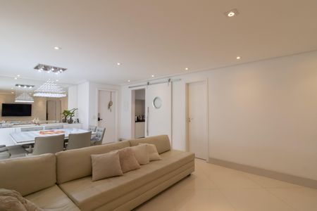 Apartamento à venda com 110m², 2 quartos e 2 vagasSala