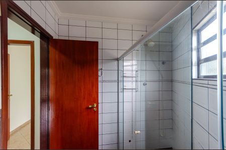 Casa à venda com 203m², 4 quartos e 6 vagas Casa à venda com 203m², 4 quartos e 6 vagasBanheiro