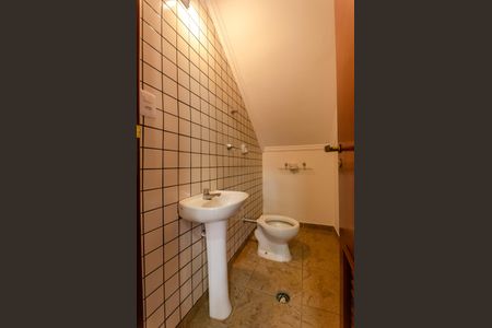 Casa à venda com 203m², 4 quartos e 6 vagas Casa à venda com 203m², 4 quartos e 6 vagasLavabo da Sala