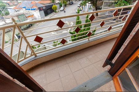 Casa à venda com 203m², 4 quartos e 6 vagas Casa à venda com 203m², 4 quartos e 6 vagasSuíte - Sacada