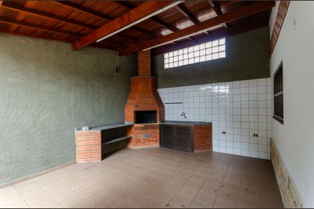 Casa à venda com 203m², 4 quartos e 6 vagas Casa à venda com 203m², 4 quartos e 6 vagasChurrasqueira