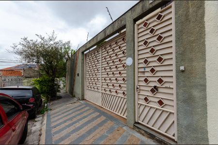 Casa à venda com 203m², 4 quartos e 6 vagas Casa à venda com 203m², 4 quartos e 6 vagasFachada