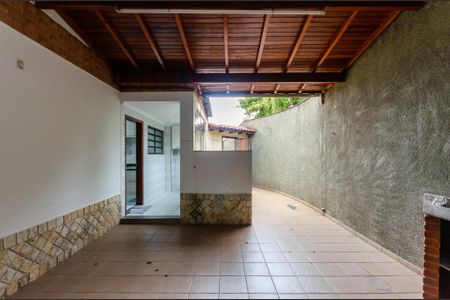 Casa à venda com 203m², 4 quartos e 6 vagas Casa à venda com 203m², 4 quartos e 6 vagasChurrasqueira