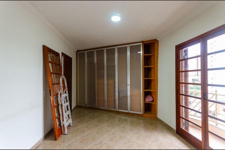 Casa à venda com 203m², 4 quartos e 6 vagas Casa à venda com 203m², 4 quartos e 6 vagasSuíte