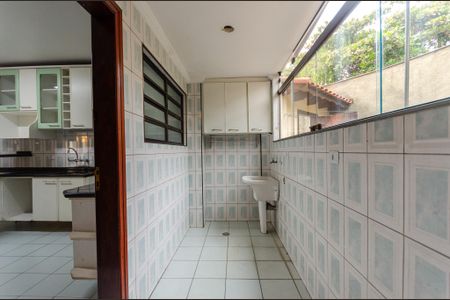 Casa à venda com 203m², 4 quartos e 6 vagas Casa à venda com 203m², 4 quartos e 6 vagasÁrea de Serviço