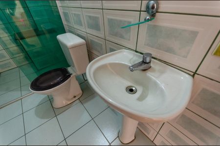 Casa à venda com 203m², 4 quartos e 6 vagas Casa à venda com 203m², 4 quartos e 6 vagasBanheiro de serviço