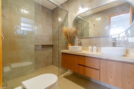 Apartamento à venda com 132m², 3 quartos e 2 vagasBanheiro da Suíte