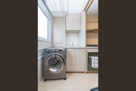 Apartamento à venda com 95m², 3 quartos e 2 vagas Apartamento à venda com 95m², 3 quartos e 2 vagasÁrea de Serviço