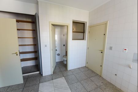 Apartamento para alugar com 257m², 4 quartos e 1 vagaDespensa