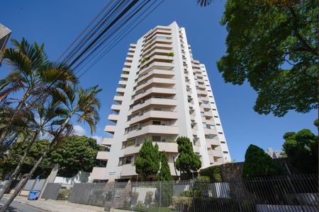 Apartamento para alugar com 257m², 4 quartos e 1 vagaFachada
