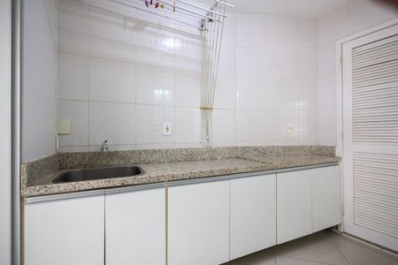 Casa à venda com 130m², 3 quartos e 1 vagaÁrea de Serviço