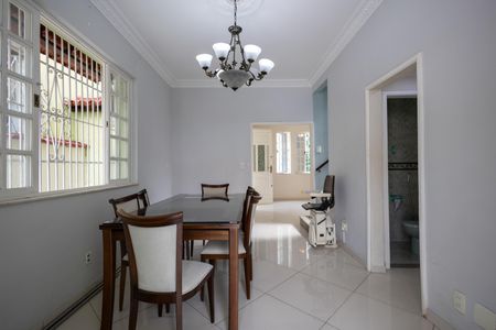 Casa à venda com 130m², 3 quartos e 1 vagaSala de Jantar