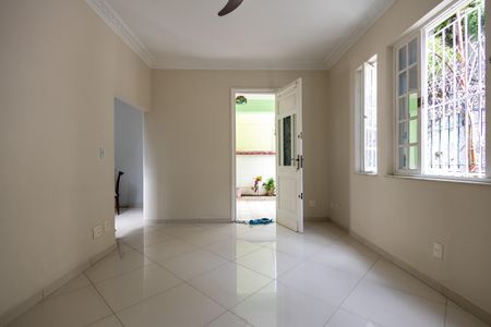 Casa à venda com 130m², 3 quartos e 1 vagaSala