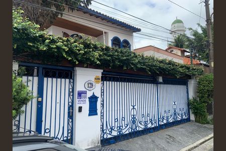 Casa à venda com 650m², 4 quartos e 6 vagasFachada do imóvel