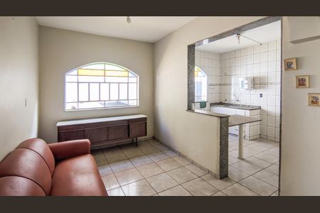 Casa para alugar com 360m², 4 quartos e 4 vagas Casa para alugar com 360m², 4 quartos e 4 vagasSala de Jantar