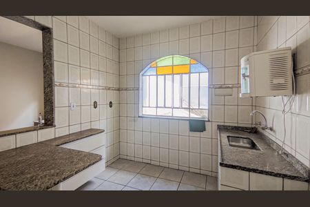 Casa para alugar com 360m², 4 quartos e 4 vagas Casa para alugar com 360m², 4 quartos e 4 vagasCozinha