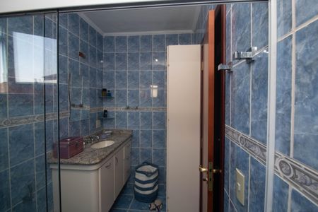 Casa à venda com 391m², 3 quartos e 5 vagasBanheiro da Suíte 1