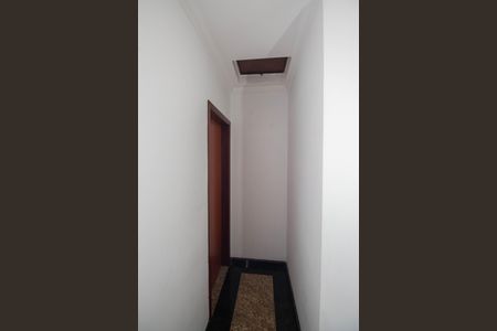 Casa à venda com 391m², 3 quartos e 5 vagasCorredor