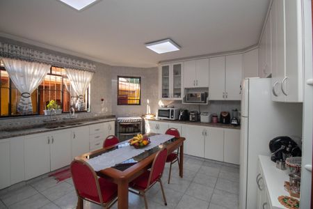 Casa à venda com 391m², 3 quartos e 5 vagasCozinha