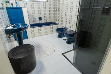 Apartamento à venda com 188m², 3 quartos e 2 vagasBanheiro 1