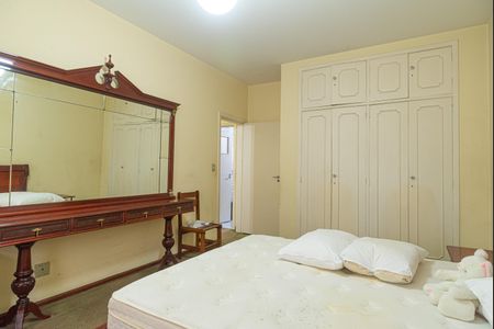 Apartamento à venda com 188m², 3 quartos e 2 vagasQuarto 3