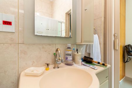 Casa para alugar com 170m², 3 quartos e 1 vaga Casa para alugar com 170m², 3 quartos e 1 vagaBanheiro da Suíte 1