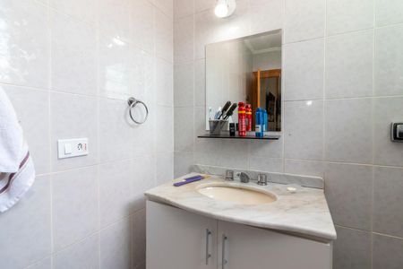 Casa para alugar com 170m², 3 quartos e 1 vaga Casa para alugar com 170m², 3 quartos e 1 vagaBanheiro da Suíte 2