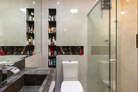 Apartamento à venda com 82m², 2 quartos e 1 vagaBanheiro da Suíte