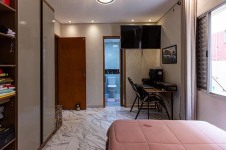 Apartamento à venda com 82m², 2 quartos e 1 vagaSuíte