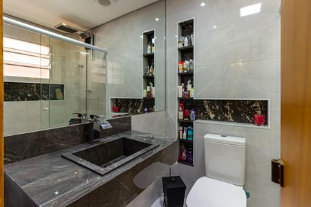 Apartamento à venda com 82m², 2 quartos e 1 vagaBanheiro da Suíte