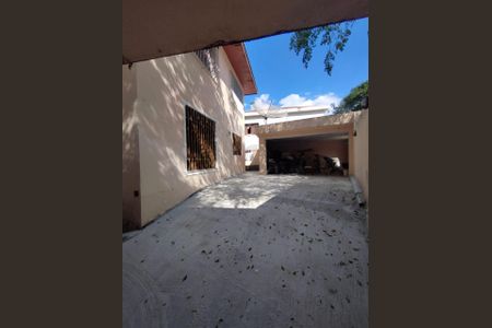 Casa para alugar com 350m², 5 quartos e 4 vagas Casa para alugar com 350m², 5 quartos e 4 vagasÁrea comum