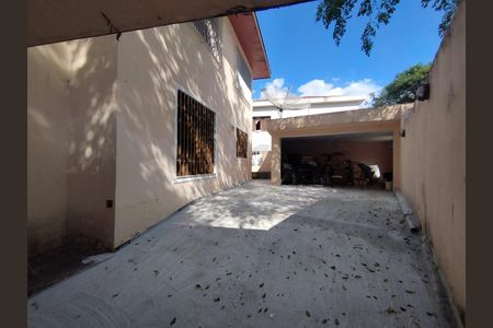 Casa para alugar com 350m², 5 quartos e 4 vagas Casa para alugar com 350m², 5 quartos e 4 vagasÁrea comum