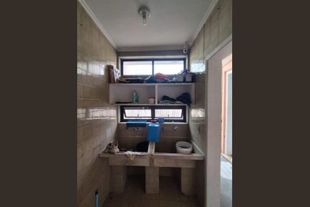 Casa para alugar com 350m², 5 quartos e 4 vagas Casa para alugar com 350m², 5 quartos e 4 vagasÁrea de Serviço