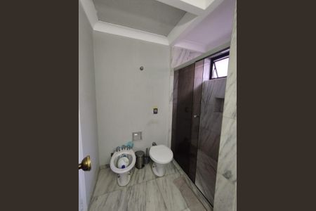 Casa para alugar com 350m², 5 quartos e 4 vagas Casa para alugar com 350m², 5 quartos e 4 vagasBanheiro 3