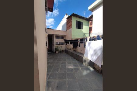 Casa para alugar com 350m², 5 quartos e 4 vagas Casa para alugar com 350m², 5 quartos e 4 vagasQuintal