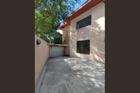 Casa para alugar com 350m², 5 quartos e 4 vagas Casa para alugar com 350m², 5 quartos e 4 vagasGaragem