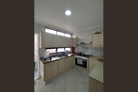 Casa para alugar com 350m², 5 quartos e 4 vagas Casa para alugar com 350m², 5 quartos e 4 vagasCozinha