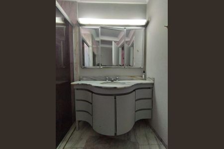 Casa para alugar com 350m², 5 quartos e 4 vagas Casa para alugar com 350m², 5 quartos e 4 vagasBanheiro 3