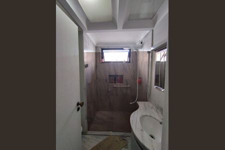 Casa para alugar com 350m², 5 quartos e 4 vagas Casa para alugar com 350m², 5 quartos e 4 vagasBanheiro 3