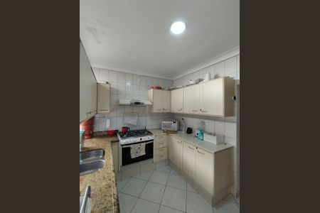 Casa para alugar com 350m², 5 quartos e 4 vagas Casa para alugar com 350m², 5 quartos e 4 vagasCozinha - Armários